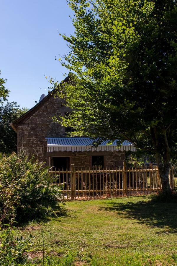 Gite Four A Pain Charlannes Hautefage Exterior foto